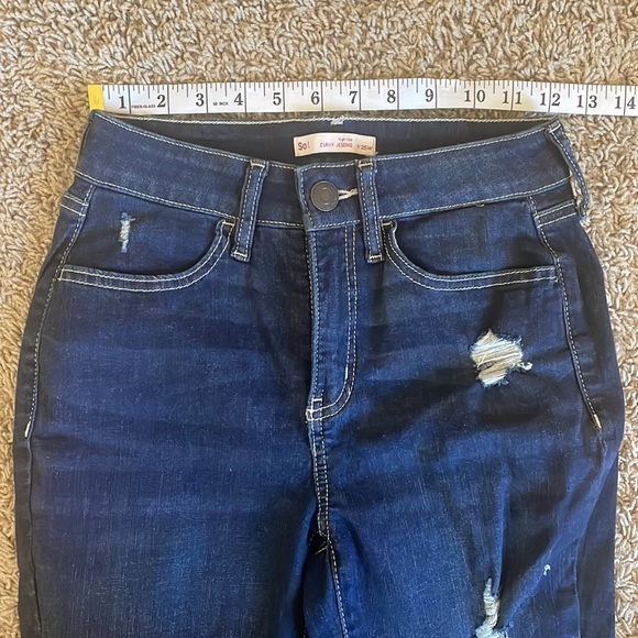 SO Distressed Jeans - Picture 2 of 4